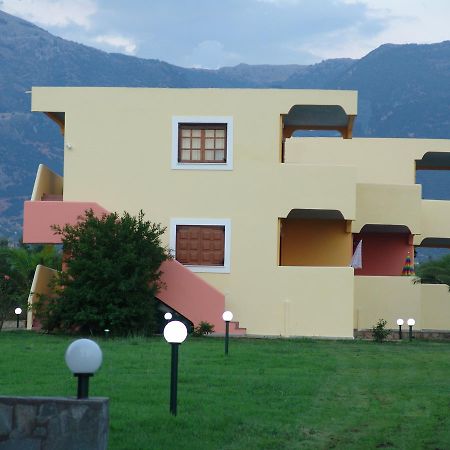 Terpsichore Apartments Kyparissia Zewnętrze zdjęcie